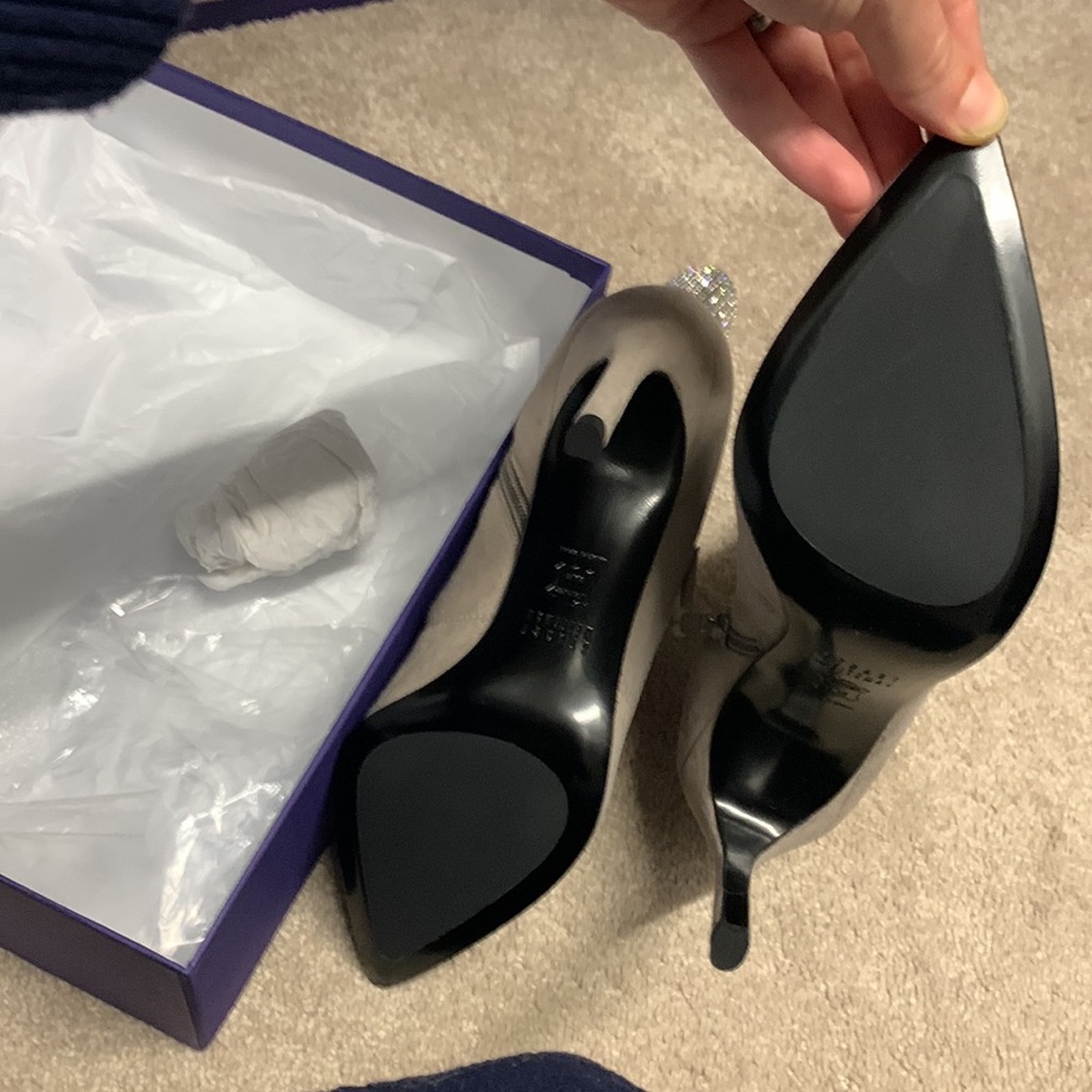 Brand new Stuart Weitzman size 7.5 Highbeams fossil - Picture 2 of 6